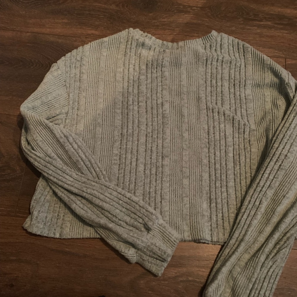 SHEIN cropped sweat shirt 10$ size 14 in girls